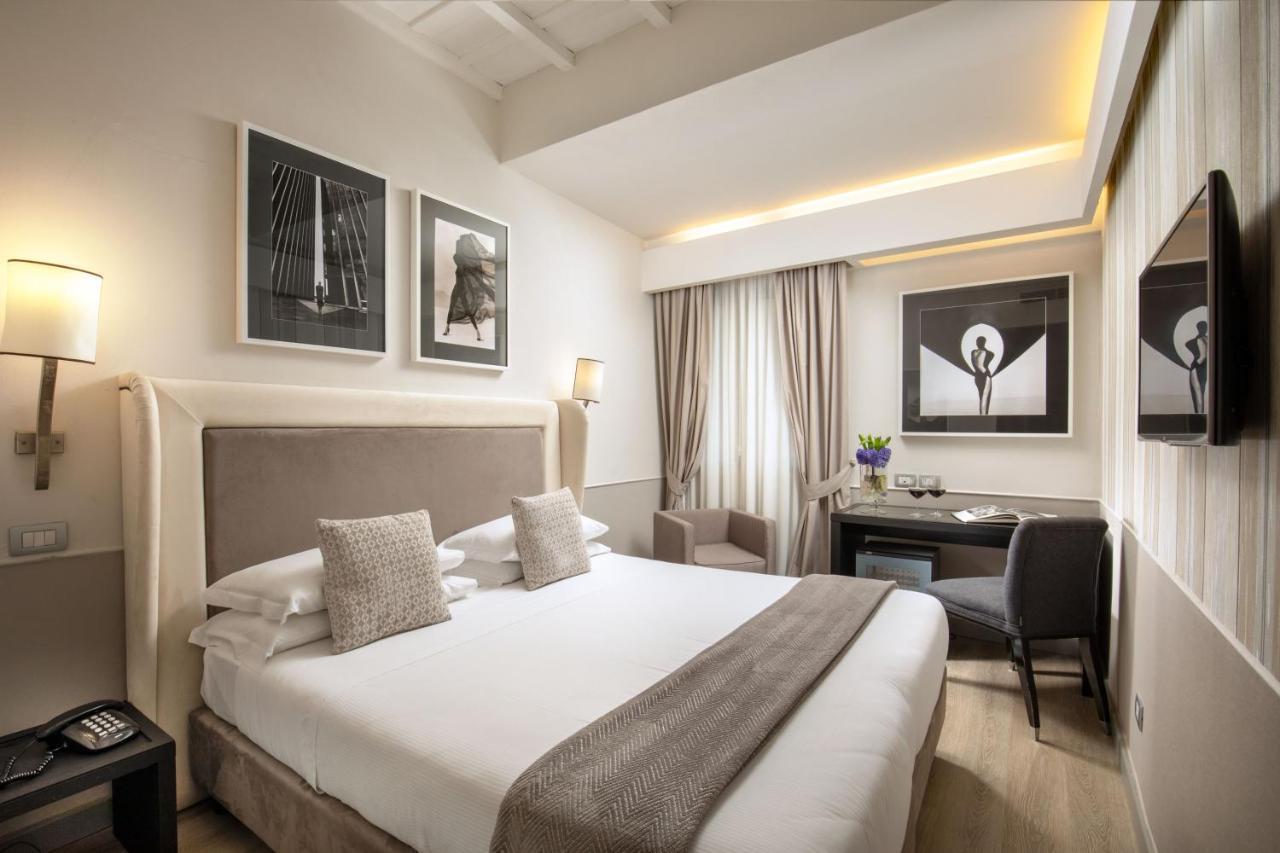 Condotti Palace Рим Екстериор снимка