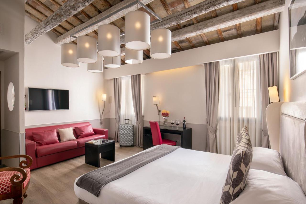 Condotti Palace Рим Екстериор снимка